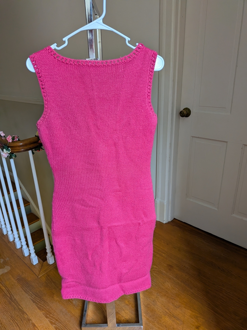 70s Hand-Knit Custom Sleeveless Pink Knit Dress - Picture 7 of 8